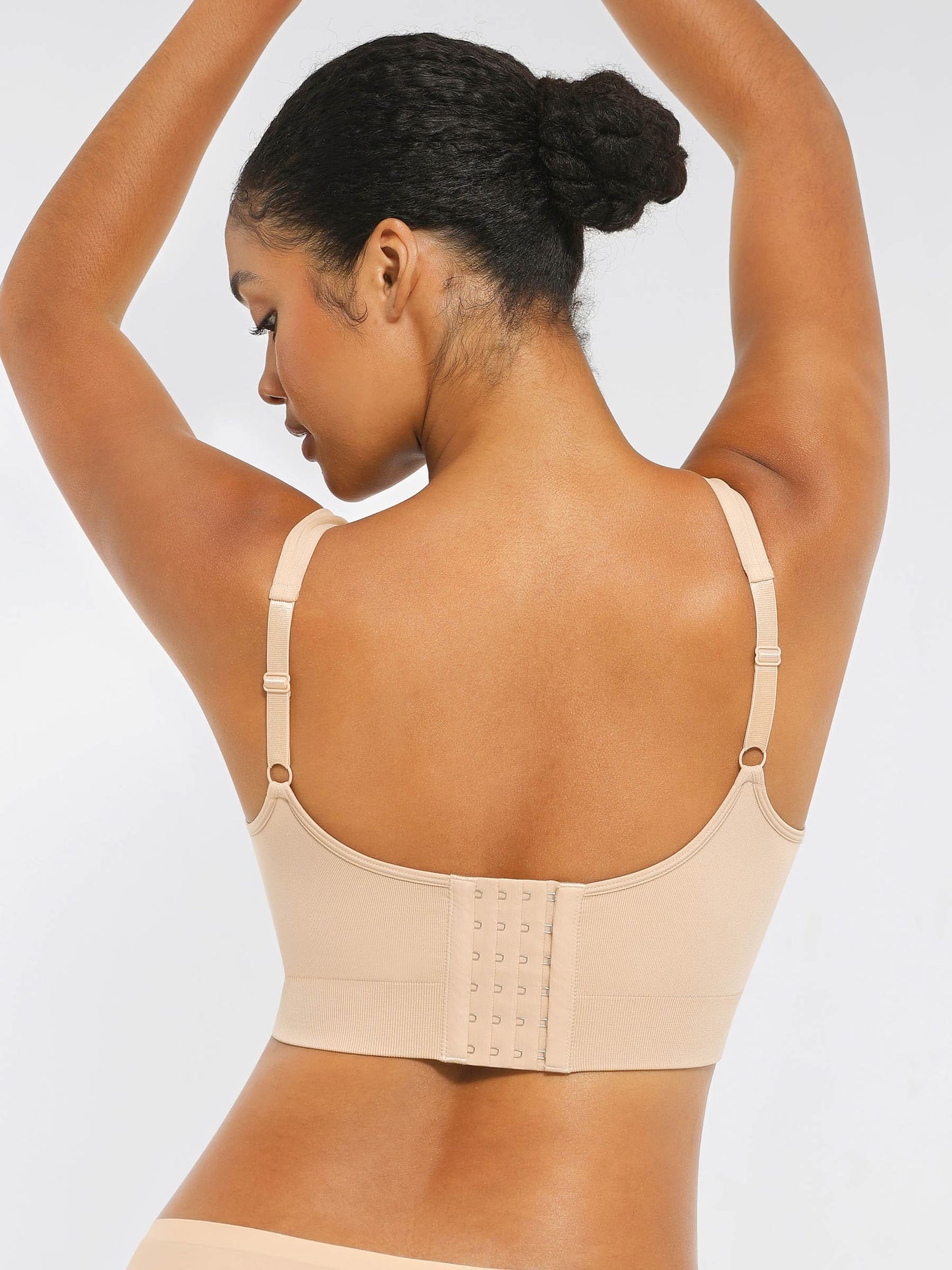 Seamless Comfort Bra with Smoothing Support and Adjustable Straps