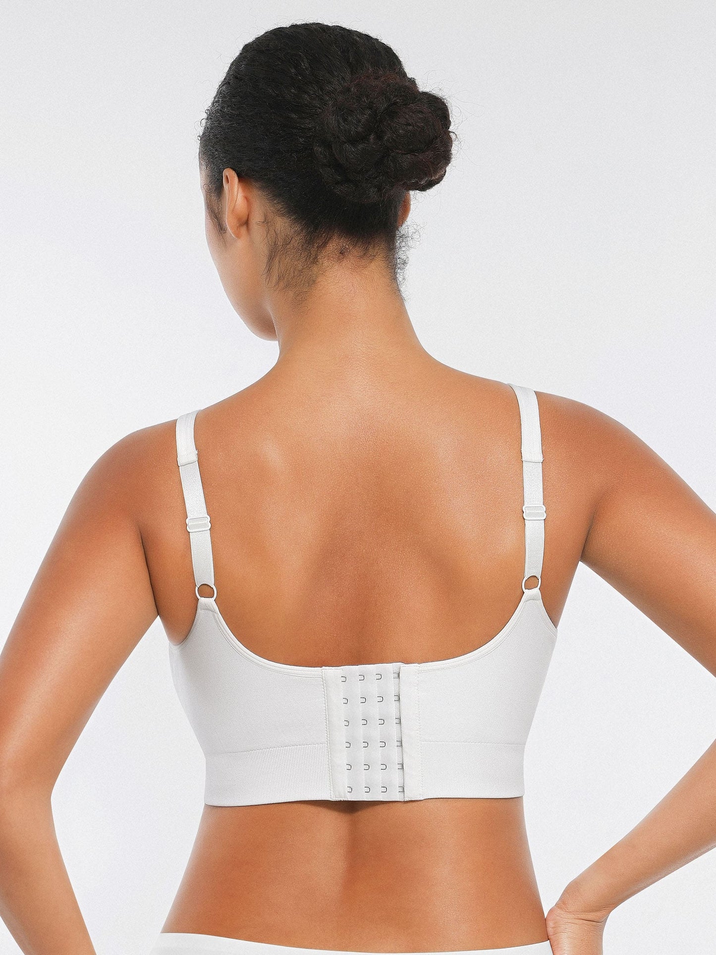 Seamless Comfort Bra with Smoothing Support and Adjustable Straps