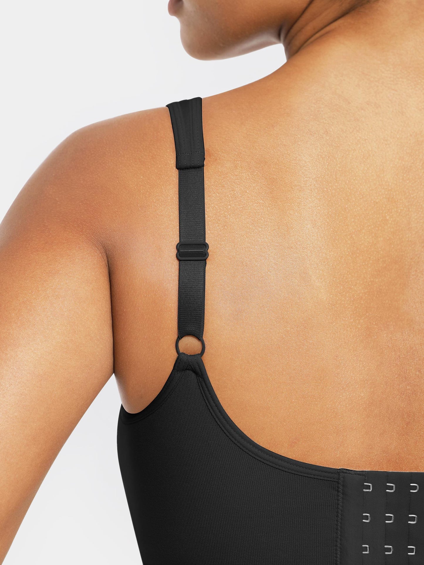 Seamless Comfort Bra with Smoothing Support and Adjustable Straps